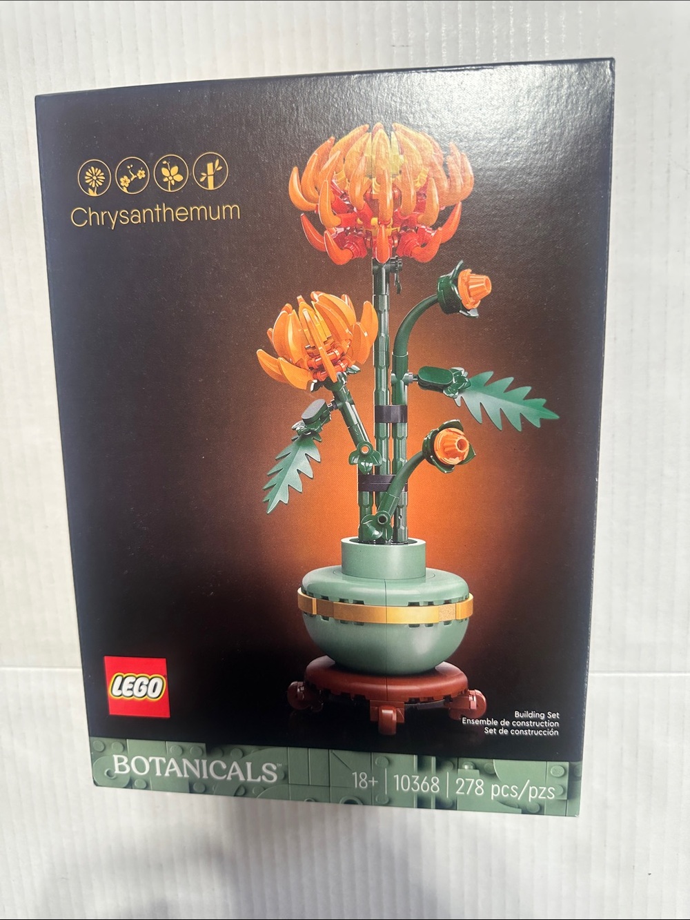 NIB LEGO Chrysanthemum Floral Pot in Orange and Green Collectable or great gift